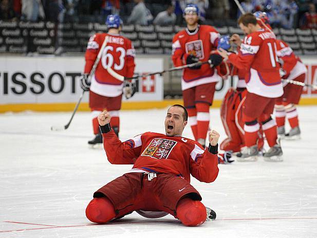 Tomáš Rolinek coby kapitán dovedl českou reprezentaci do semifinále hokejového MS.