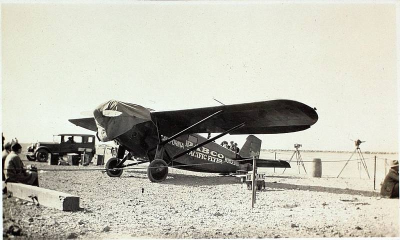Stroj PABCO Pacific Flyer se v Doleově leteckém závodu pokusil o start dvakrát, ani jednou neuspěl.