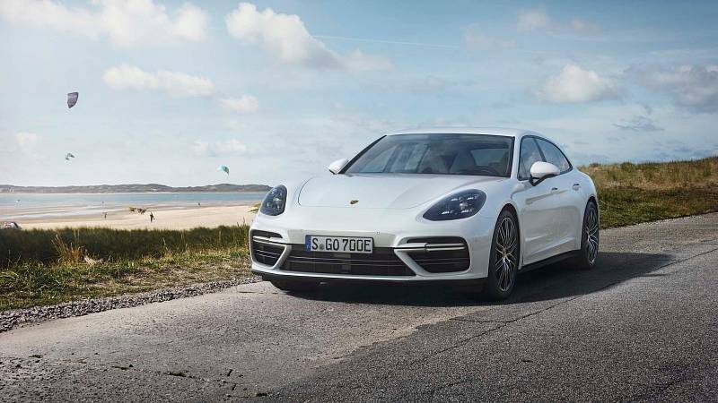 Porsche Panamera Turbo S E-Hybrid Sport Turismo.