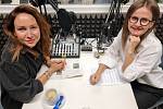 Herečka Veronika Arichteva (vlevo) s moderátorkou podcastu Bohumilou Čihákovou
