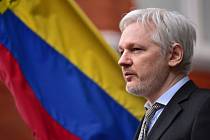 Julian Assange žije od roku 2014 na ekvádorském velvyslanectví v Londýně.