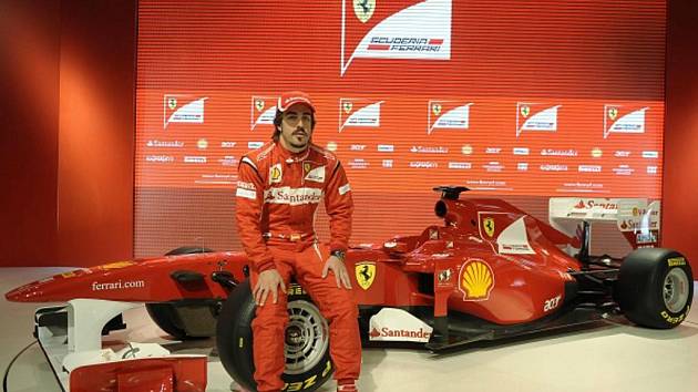 Fernando Alonso s novým monopostem Ferrari.