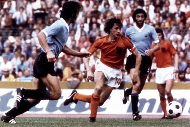 Johann Cruyff v dresu nizozemské reprezentace.