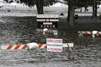 Hurikán Florence způsobil na východním pobřeží USA záplavy
