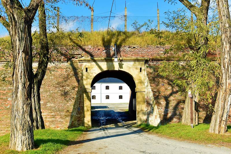 Pevnost poznání v budově dělostřeleckého skladu olomoucké Korunní pevnůstky