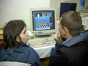 Počítač využívá spousta Čechů místo k surfování po internetu k hraní her.