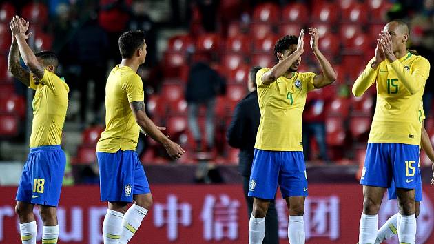 Radující se brazilští fotbalisté