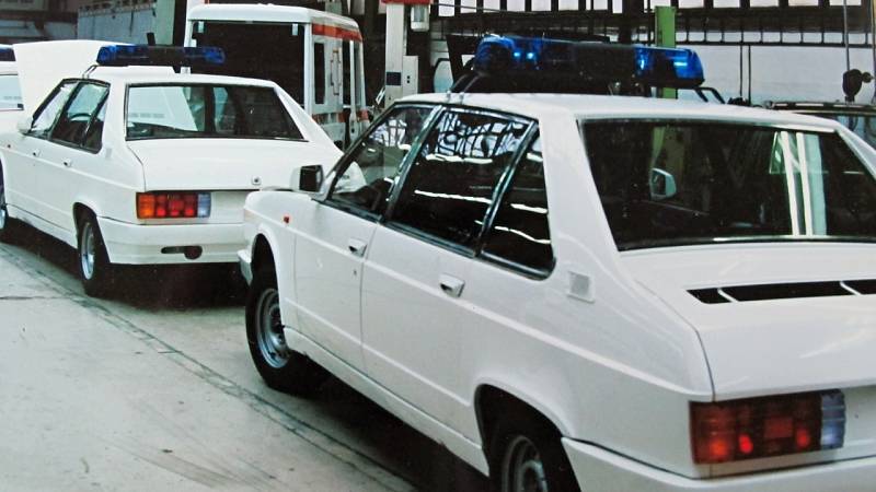 V roce 1990 vyrobili v Příboru speciální kolonu vozů pro návštěvu Papeže Jana Pavla II.