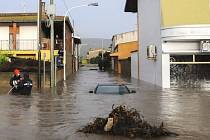 Záplavy na Sardinii - Převážnou část obětí si živel vybral v přístavním městě Olbia a v nedalekém městě Gallura.