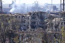 Ocelárny Azovstal jsou poslední částí Mariupolu pod kontrolou ukrajinských obránců