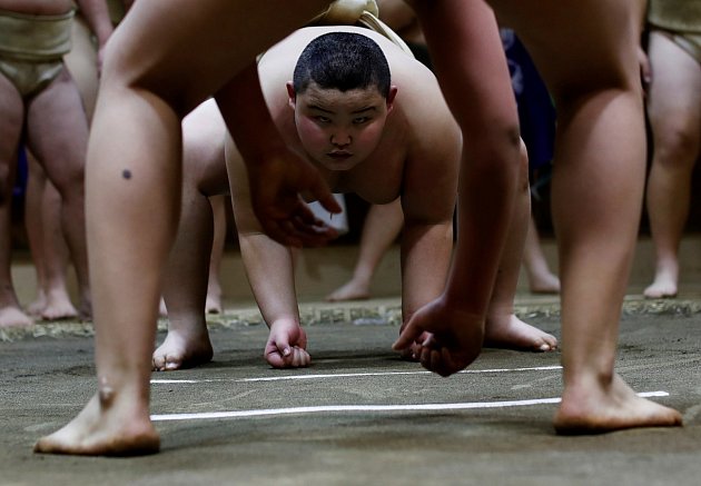 Sumo je cíl. 6. prosince 2020. Desetiletý Kjuta Kumagaj trénuje v dódžó, tradičním japonském ringu, ve němž se konají zápasy sumo, v Tokiu. „Trénink suma nelze popsat slovy, vy ho žijete,“ řekl reportérovi Kjuta