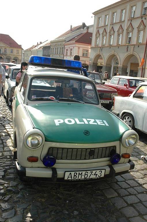 Na IV. setkání majitelů a příznivců značky Trabant se sešlo více jak 150 vozů 