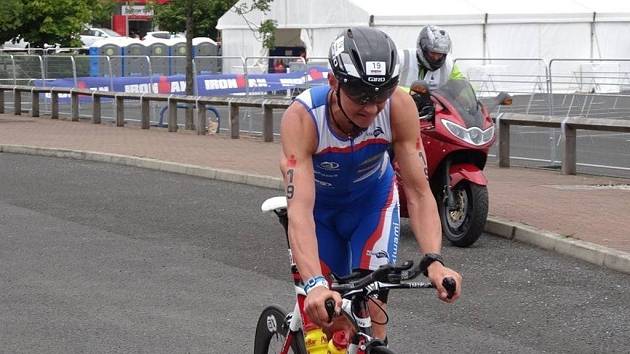 Triatlonista Petr Vabroušek na závodu ironman ve Velké Británii.