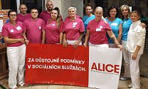 Zástupci odborů Alice podepsali kolektivní smlouvu se společností Alzheimer Home