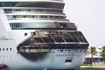 Výletní loď Grandeur of the Seas postihl během plavby Karibikem s více než 3000 lidmi na palubě požár.