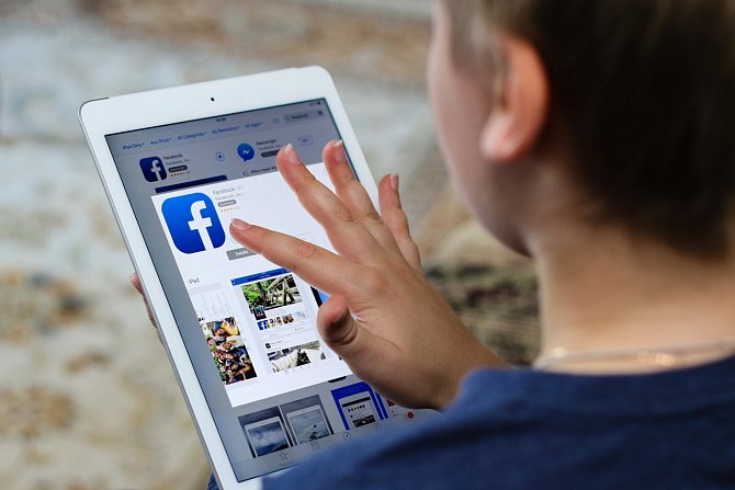 Děti čelí na sociálních sítích internetovým predátorům