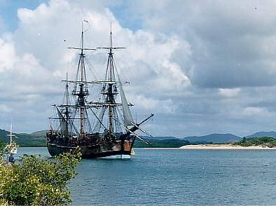 Replika plavidla Endeavour. Na takové lodi se James Cook plavil při své první expedici.