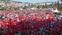Istanbul, demonstrace k 1. výročí nezdařeného státního převratu