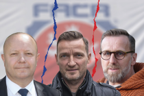 Vladimír Šmicer (uprostřed) na předsedu FAČR kandidovat nakonec nebude. Dle svých slov hodlá podpořit Petra Fouska.