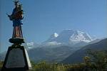 Nejvyšší hora Peru Huascarán, o jejíž slezení usilovala v roce 1970 skupina československých horolezců