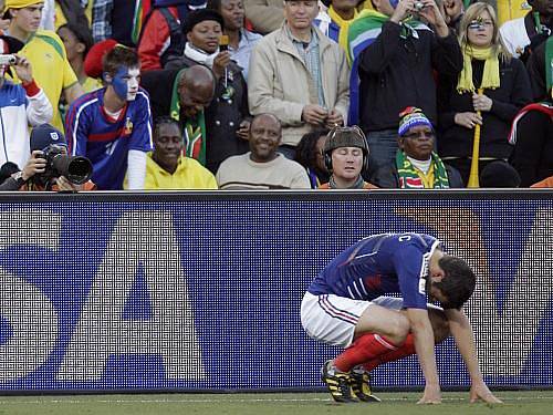 André-Pierre Gignac truchlí nad katasatrofálním výkonem Francie.