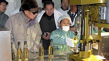 Většina lihovin v Severní Koreji má vysoký podíl alkoholu a čínský kchao-liang s 46 až 50 procenty je opravdu velmi oblíbený.