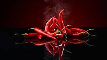 Za spalovacím efektem chilli je látka jménem kapsaicin, jenž je v něm obsažená.