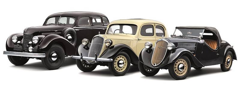 Vozy automobilky Škoda prodávané v roce 1936: Superb (vlevo) a dvě varianty Rapidu.