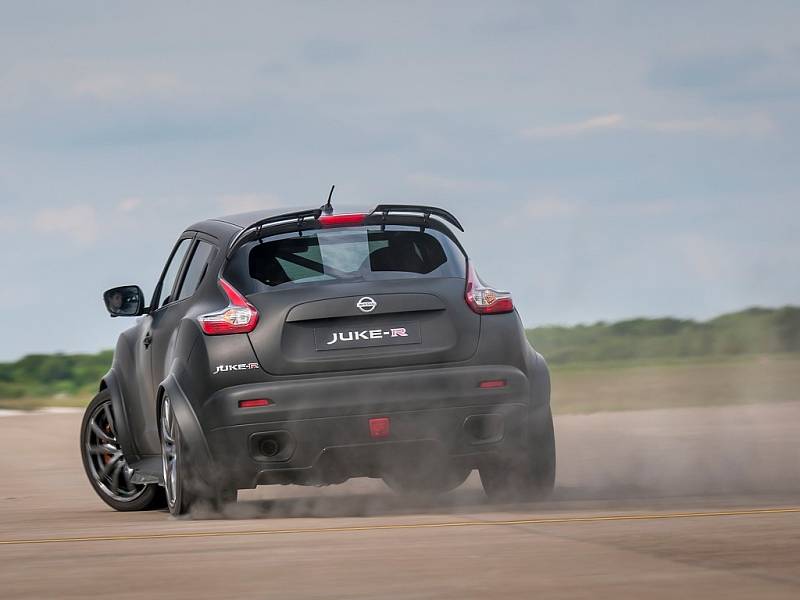 Nissan Juke-R 2.0.