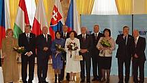 V Karlových Varech přivítal v pátek 5. listopadu 2010 dopoledne prezident České republiky Václav Klaus prezidenty Polska, Maďarska a Slovenska.