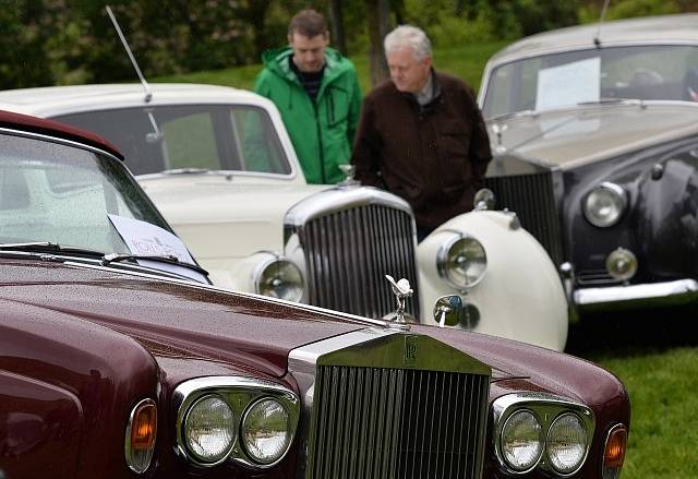 Sraz luxusních vozů Rolls-Royce a Bentley.