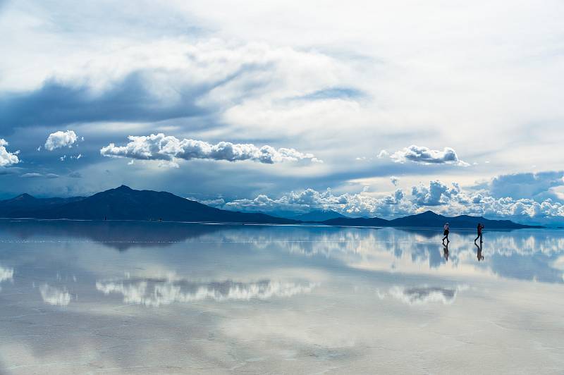 Solné pláni Salar de Uyuni se také přezdívá "boží zrcadlo"