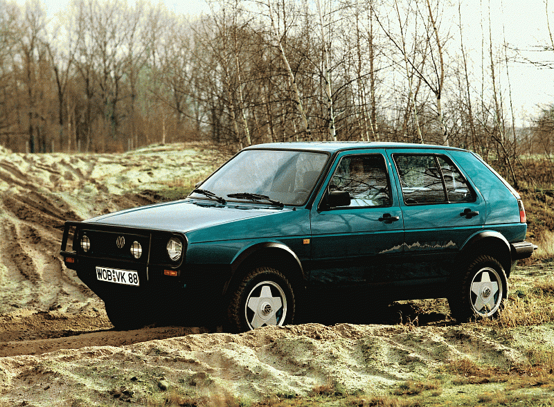 Volkswagen Golf Country - K pohonu posloužila jedna z nejlepších pohonných jednotek, které měl tehdy Golf k dispozici.