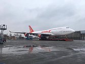 Přeprava obřího Boeingu 747