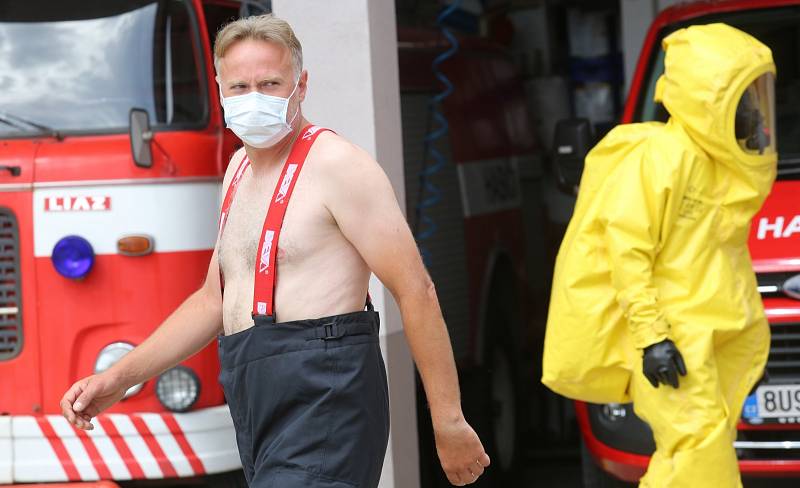 Hasiči  společně s policií a záchranáři a speciálním týmem Biohazard z Ústí nad Labem cvičili před dvěma lety v Litoměřicích zásah u pacienta s ebolou