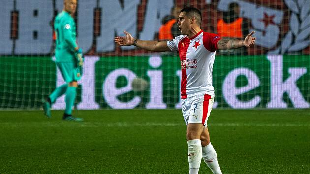 Fotbalový zápas skupiny F (liga mistrů), SK Slavia Praha - FC Barcelona, 23. října 2019 v Praze. Na snímku Nicolae Stanciu.