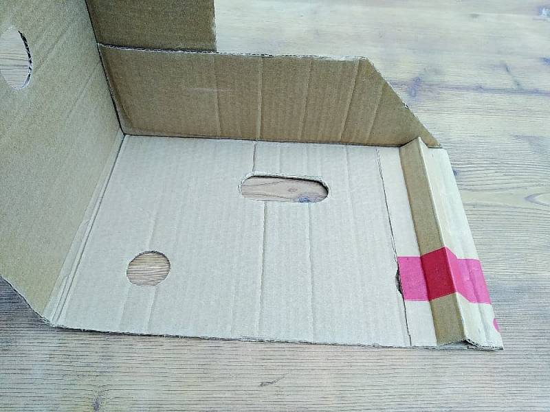 Krabicový domeček pro panenky