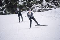 Spolu na běžkách. David Svoboda a jeho bratr Tomáš mají rádi klasické lyžování
