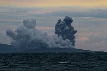 Erupce vulkánu Anak Krakatoa