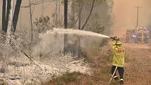 Austrálii trápí požáry