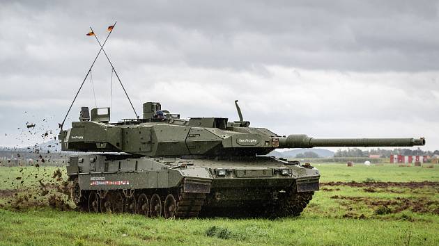 Tank Leopard 2 nejmodernější verze A7, kterou si vybrala norská vláda jako příští hlavní bojový tank norské armády