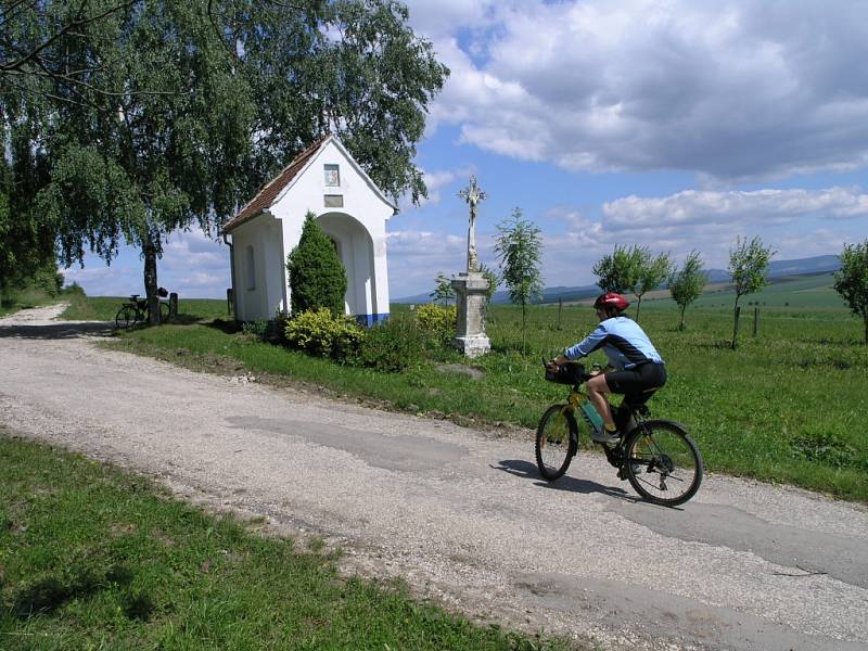 Oblíbeným cílem vinařské turistiky je Hodonín a jeho okolí. Celou oblast lze pohodlně projet i na kole.