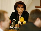 Nejvyšší státní zástupkyně Renata Vesecká požádala prezidenta Václava Klause o udělení milosti pro Ludmilu Brožovou-Polednovou. 