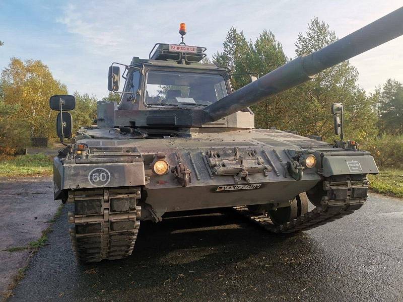 Trenažér tanku Leopard 2A4 ve výcvikovém středisku německé armády v Münsteru