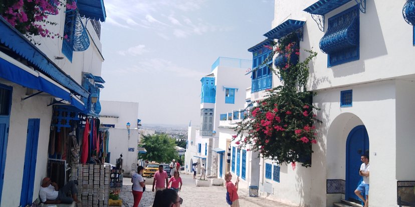 Tunisko: bezpečná dovolená a bez roušek