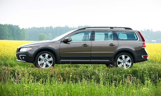 Volvo XC70.