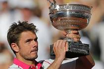 Finále Roland Garros: Stanislas Wawrinka s trofejí