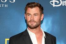 Seriál Tělo nezná hranic je hlavně o dlouhověkosti. Přináší zajímavé informace, ale také diváky baví. Chris Hemsworth, proslulý představitel filmového Thora, v něm je nejdůležitější figurou.
