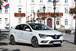 Renault Mégane ve verzi sedan stojí s kamerou 453 900 Kč a sám tento prvek přišel na 24 000 Kč