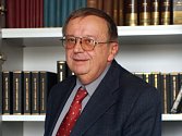 Karel Čermák, bývalý ministr spravedlnosti a dlouholetý předseda České advokátní komory.